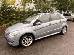 Blau Gebraucht 2006 Mercedes B170 Van / Kleinbus | 3.989 € (Fairer Preis)