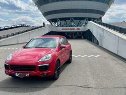 Rot Gebraucht 2015 Porsche Cayenne SUV | 31.900 € (Fairer Preis)