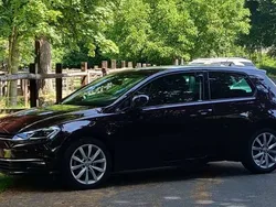 Rot Gebraucht 2017 VW Golf VII Limousine | 14.000 € (Guter Preis)