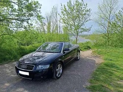 Blau Gebraucht 2002 Audi A4 Cabriolet Cabrio | 9.000 € (Teuer)