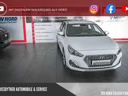 Weiß Gebraucht 2020 Hyundai i30 Limousine | 13.990 € (Fairer Preis)