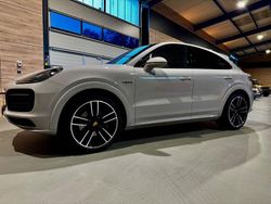 Grau Gebraucht 2023 Porsche Cayenne SUV | 86.099 € (Superpreis)