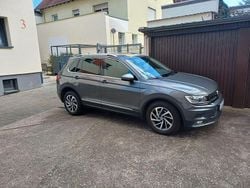 Grau Gebraucht 2018 VW Tiguan Sound SUV | 18.000 € (Guter Preis)
