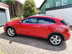 Rot Gebraucht 2019 Mercedes GLA180 Urban SUV | 19.990 € (Guter Preis)