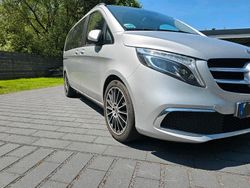 Silber Gebraucht 2019 Mercedes V250 Van / Kleinbus | 44.999 €