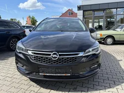 Schwarz (metallic) Gebraucht 2019 Opel Astra Business Kombi | 6.990 € (Guter Preis)