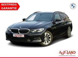 Schwarz Gebraucht 2021 BMW 318 Advantage Kombi | 23.990 € (Etwas zu teuer)