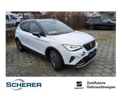 Weiß (metallic) Gebraucht 2024 Seat Arona FR SUV | 21.900 € (Etwas zu teuer)