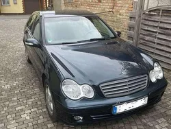 Schwarz Gebraucht 2004 Mercedes C180 Limousine | 3.800 € (Guter Preis)