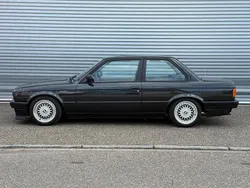 Schwarz Gebraucht 1990 BMW 318 Basis Coupé | 9.999 €