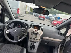 Silber Gebraucht 2008 Opel Zafira Family Van / Kleinbus | 1.050 € (Guter Preis)