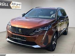 Braun Gebraucht 2023 Peugeot 5008 Allure Van / Kleinbus | 27.890 € (Fairer Preis)