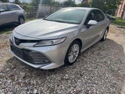 Silber Gebraucht 2021 Toyota Camry Luxury Limousine | 14.600 €