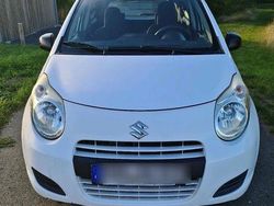 Weiß Gebraucht 2011 Suzuki Alto Comfort Kleinwagen | 2.999 € (Guter Preis)