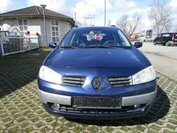 Blau Gebraucht 2004 Renault Mégane II Limousine | 950 € (Guter Preis)