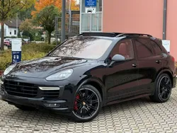 Schwarz Gebraucht 2015 Porsche Cayenne Turbo SUV | 32.000 €