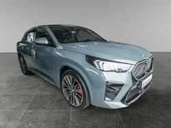 Grün Gebraucht 2024 BMW iX2 M Sport SUV | 44.885 € (Fairer Preis)