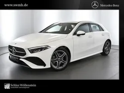 Weiß Gebraucht 2025 Mercedes A180 AMG Limousine | 36.870 € (Teuer)