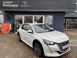 Perlmutt weiß Gebraucht 2021 Peugeot 208 Allure Kleinwagen | 16.890 €