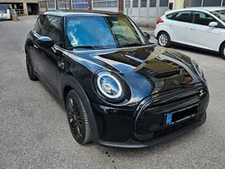 Schwarz Gebraucht 2022 Mini Cooper SE Classic Kleinwagen | 18.900 € (Fairer Preis)