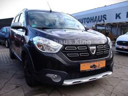 Grau Gebraucht 2021 Dacia Lodgy Stepway Van / Kleinbus | 14.980 € (Fairer Preis)