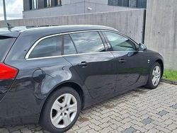 Schwarz Gebraucht 2012 Opel Insignia Eco Kombi | 7.700 € (Teuer)