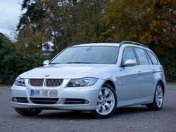 Silber Gebraucht 2005 BMW 330 Limousine | 8.200 € (Guter Preis)