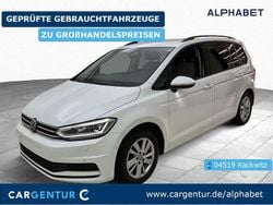Weiß Gebraucht 2022 VW Touran Comfortline Van / Kleinbus | 19.507 € (Guter Preis)