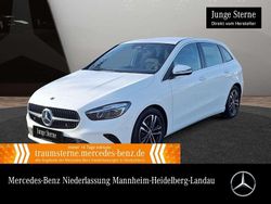 Weiß Gebraucht 2024 Mercedes 180 Progressive Limousine | 26.890 € (Superpreis)