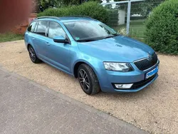 Blau Gebraucht 2016 Skoda Octavia Ambition Kombi | 11.400 € (Fairer Preis)