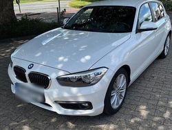 Weiß Gebraucht 2015 BMW 118 Kleinwagen | 8.500 € (Teuer)