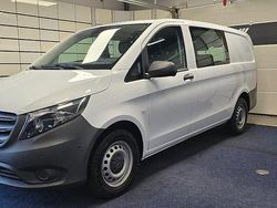 Weiß Gebraucht 2021 Mercedes Vito Van / Kleinbus | 26.999 € (Fairer Preis)