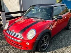 Rot Gebraucht 2006 Mini Cooper Kleinwagen | 2.100 €