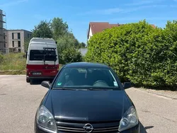 Schwarz Gebraucht 2004 Opel Astra Limousine | 1.000 € (Guter Preis)