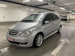 Silber Gebraucht 2006 Mercedes B200 Van / Kleinbus | 7.390 € (Fairer Preis)
