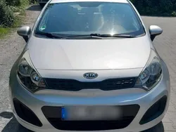 Silber Gebraucht 2011 Kia Rio Kleinwagen | 5.399 € (Fairer Preis)