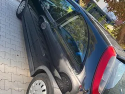 Schwarz Gebraucht 2002 Opel Corsa Kleinwagen | 700 € (Guter Preis)