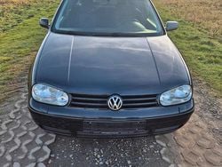 Blau Gebraucht 2001 VW Golf Limousine | 1.500 € (Guter Preis)