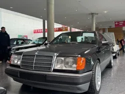 Schwarz Gebraucht 1987 Mercedes E250 Coupé | 3.500 €