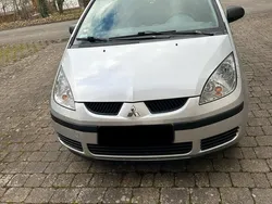 Silber Gebraucht 2004 Mitsubishi Colt Kleinwagen | 1.650 € (Fairer Preis)