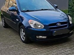Blau Gebraucht 2007 Hyundai Accent Kleinwagen | 1.350 €