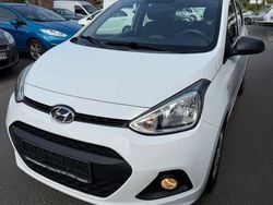 Weiß Gebraucht 2015 Hyundai i10 Basis Kleinwagen | 4.200 € (Fairer Preis)
