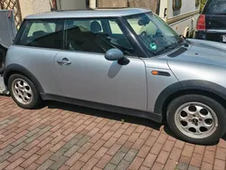 Silber Gebraucht 2004 Mini ONE Kleinwagen | 2.000 €