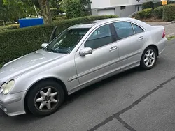 Silber Gebraucht 2004 Mercedes C180 Limousine | 2.700 €