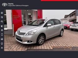 Platinsilber metallic Gebraucht 2011 Toyota Verso Travel Van / Kleinbus | 11.480 € (Teuer)