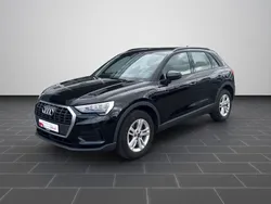 Mythosschwarz metallic (metallic) Gebraucht 2022 Audi Q3 Basis SUV | 28.490 € (Fairer Preis)