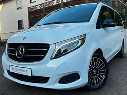 Bergkristallweiß metallic Gebraucht 2018 Mercedes V220 Avantgarde Van / Kleinbus | 43.989 € (Fairer Preis)
