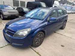 Blau Gebraucht 2005 Opel Astra Edition Kombi | 1.290 € (Fairer Preis)