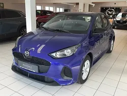 Glass blue Gebraucht 2024 Mazda 2 Center-Line Kleinwagen | 22.390 € (Fairer Preis)