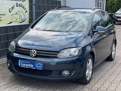 Blau Gebraucht 2011 VW Golf Plus Cross Comfortline Van / Kleinbus | 12.690 €